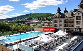 Diamond Resort White